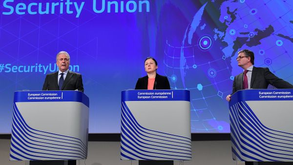 (L-R) European Commissioner for Migration, Home Affairs and Citizenship Dimitris Avramopoulos, European Commissioner for Justice, Consumers and Gender Equality Vera Jourova and European Commissioner for Security Union Julian King at the European Commission in Brussels, on December 21, 2016. (L-R) European Commissioner for Migration, Home Affairs and Citizenship Dimitris Avramopoulos, European Commissioner for Justice, Consumers and Gender Equality Vera Jourova and European Commissioner for Security Union Julian King at the European Commission in Brussels, on December 21, 2016. - Sputnik International