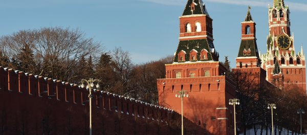Moscow Kremlin towers (from left): Konstantino-Yeleninskaya, Nabatnaya, Tsarskaya and Spasskaya - Sputnik International