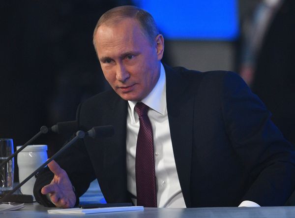 Russian President Vladimir Putin attends his annual end-of-year news conference in Moscow, Russia Russian President Vladimir Putin attends his annual end-of-year news conference in Moscow, Russia - Sputnik International