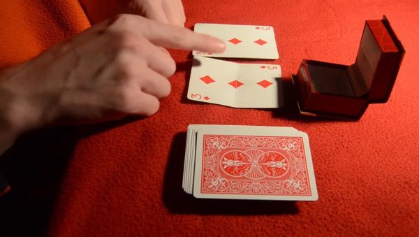4 Amazing Christmas Magic Tricks - Tutorial - Sputnik International