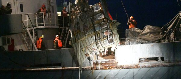 A search operation near the Black Sea coast where a Tu-154 plane of the Russian Ministry of Defense crashed near Sochi - Sputnik International