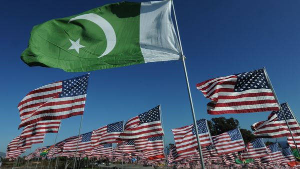 The flag of Pakistan and American flags (File) The flag of Pakistan and American flags (File) - Sputnik International