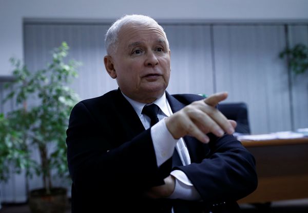 Leader of Law and Justice party Jaroslaw Kaczynski speaks during an interview with Reuters in party headquarters in Warsaw, Poland December 19, 2016 - Sputnik International