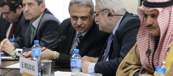 Members of the Syrian interior opposition Mahmoud Marai (3R) listens to Elian Mous'ad (2R) during a meeting with UN Syria Envoy during Syria peace talks at the United Nations Office on April 22, 2016 in Geneva Members of the Syrian interior opposition Mahmoud Marai (3R) listens to Elian Mous'ad (2R) during a meeting with UN Syria Envoy during Syria peace talks at the United Nations Office on April 22, 2016 in Geneva - Sputnik International