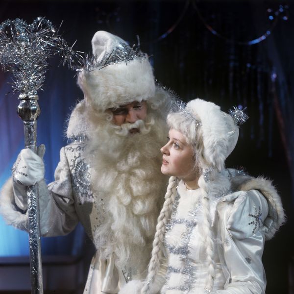 Russian Snow Maidens VS Santa Girls - Sputnik International