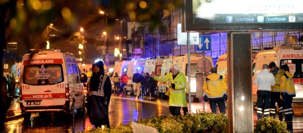 Ambulances line up on a road leading to a nightclub where a gun attack took place during a New Year party in Istanbul, Turkey, January 1, 2017. - Sputnik International