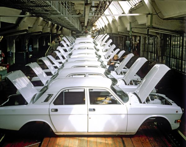 Russia's Largest Car Manufacturer Celebrates 85 Years of Service Russia's Largest Car Manufacturer Celebrates 85 Years of Service - Sputnik International