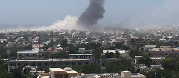 Casualties Reported in Suicide Car Bomb Attack in Somalia's Capital Casualties Reported in Suicide Car Bomb Attack in Somalia's Capital - Sputnik International