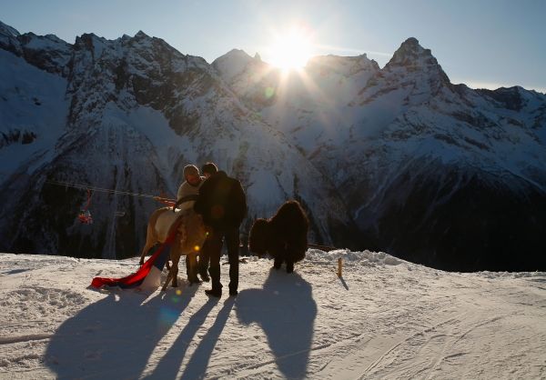 Holiday-makers at the ski resort of Dombai. (File) - Sputnik International