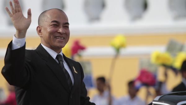 Cambodia's King Norodom Sihamoni greets well-wishers during an Independence Day celebration in front of Royal Palace in Phnom Penh, Cambodia, Saturday, Nov. 9, 2013. The King attended the celebration to mark the country's 60th Independence Day from France. Cambodia's King Norodom Sihamoni greets well-wishers during an Independence Day celebration in front of Royal Palace in Phnom Penh, Cambodia, Saturday, Nov. 9, 2013. The King attended the celebration to mark the country's 60th Independence Day from France. - Sputnik International
