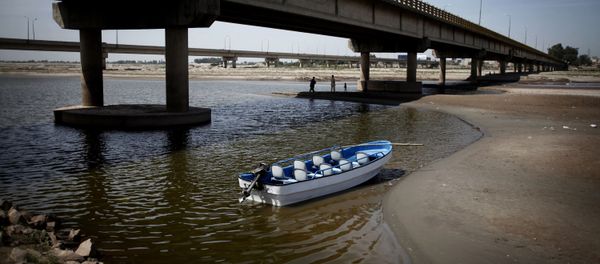 Boat floats in the almost dried-up Chenab River, Pakistan's main river which originates from India, near Gujrat, Pakistan (File) Boat floats in the almost dried-up Chenab River, Pakistan's main river which originates from India, near Gujrat, Pakistan (File) - Sputnik International