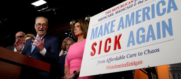 Senate Democratic Leader Chuck Schumer and House Democratic Leader Nancy Pelosi speak following a meeting with U.S.President Barack Obama on congressional Republicans' effort to repeal the Affordable Care Act on Capitol Hill in Washington, U.S., January 4, 2017 - Sputnik International