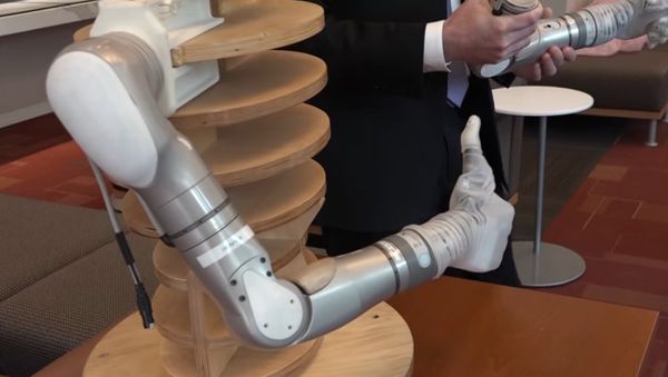 DARPA's LUKE Prosthetic Arms - Sputnik International
