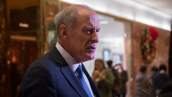 US Senator Dan Coats speaks to the media in the lobby of Trump Tower in New York. (File) - Sputnik International