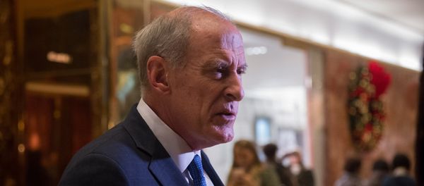 US Senator Dan Coats speaks to the media in the lobby of Trump Tower in New York. (File) US Senator Dan Coats speaks to the media in the lobby of Trump Tower in New York. (File) - Sputnik International