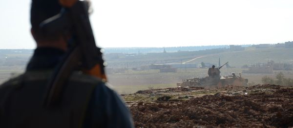 Fighters from the Free Syrian Army monitor the area during battles against Islamic State (IS) group jihadists near the town of Qabasin, located northeast of the city of Al-Bab Fighters from the Free Syrian Army monitor the area during battles against Islamic State (IS) group jihadists near the town of Qabasin, located northeast of the city of Al-Bab - Sputnik International