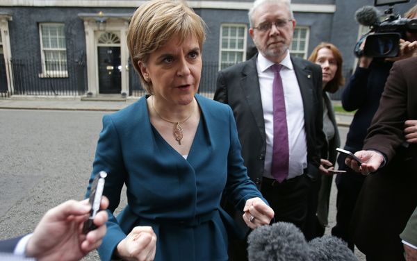 Scottish First Minister Nicola Sturgeon gestures as she speaks to members of the media outside 10 Downing Street in central London on October 24, 2016 after holding talks with British Prime Minister Theresa May and the first ministers of Wales and Northern Ireland on the government's Brexit plans. Sturgeon, leader of the secessionist Scottish National Party, Scottish First Minister Nicola Sturgeon gestures as she speaks to members of the media outside 10 Downing Street in central London on October 24, 2016 after holding talks with British Prime Minister Theresa May and the first ministers of Wales and Northern Ireland on the government's Brexit plans. Sturgeon, leader of the secessionist Scottish National Party, - Sputnik International