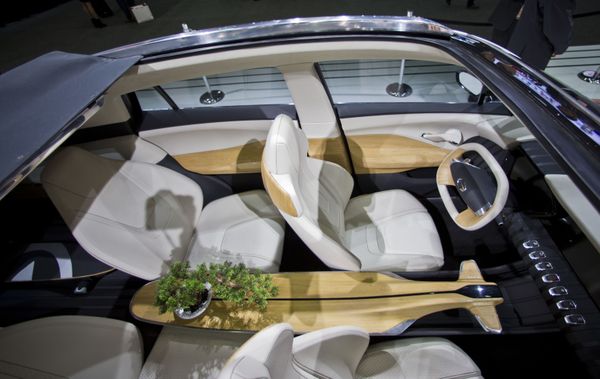World’s Most Anticipated Vehicles Boast Their Sexy Curves at Detroit Auto Show - Sputnik International