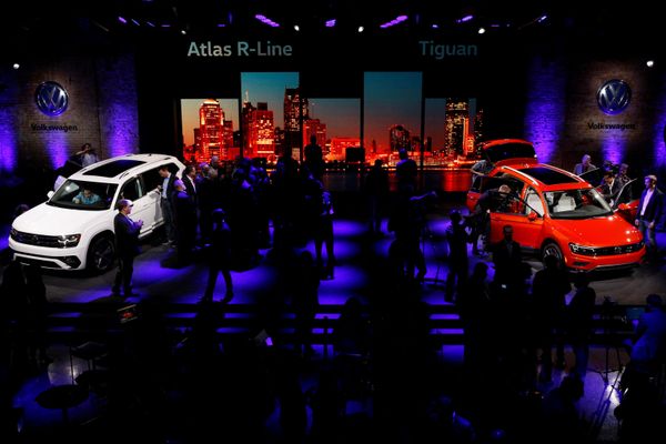 World’s Most Anticipated Vehicles Boast Their Sexy Curves at Detroit Auto Show - Sputnik International