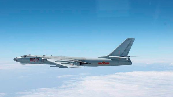 PLA Air Force Xian H-6 Bomber - Sputnik International