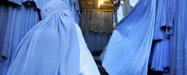 A burqa shop A burqa shop - Sputnik International