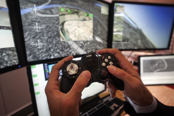A control system for unmanned drones, at the Farnborough aerospace show A control system for unmanned drones, at the Farnborough aerospace show - Sputnik International