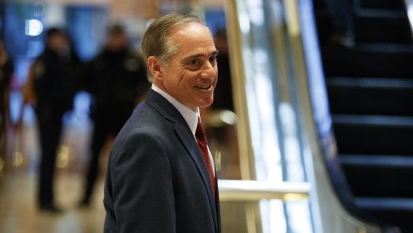 David Shulkin, the Under Secretary of Health at the Department of Veterans Affairs, leaves a meeting with President-elect Donald Trump at Trump Tower, Monday, Jan. 9, 2017, in New York - Sputnik International