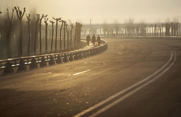 This is What Life Looks Like in DPRK During New Year Holidays and Work Days - Sputnik International