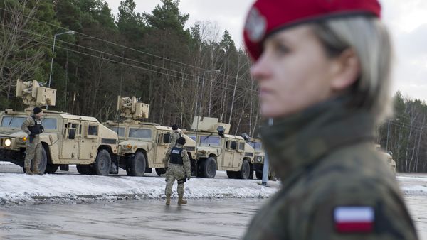 American soldiers are pictured during a welcome ceremony at the Polish-German border in Olszyna, Poland on January 12, 2017 - Sputnik International