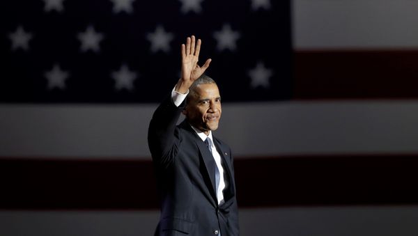 U.S. President Barack Obama acknowledges the crowd as he arrives to deliver his farewell address in Chicago, Illinois, U.S., January 10, 2017 - Sputnik International