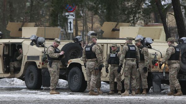 American soldiers attend a official welcome ceremony for the US troops in Zagan, Poland, Thursday, Jan. 12, 2017 - Sputnik International