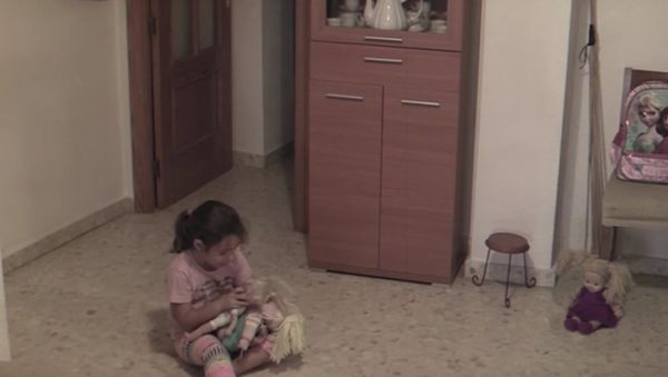 GHOST TERRIFIES Little Girl by Moving Objects - Sputnik International