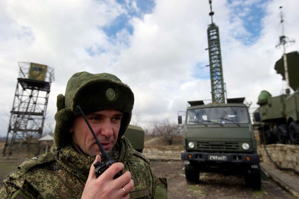 'Triumf' and Glory: Russia's Advanced S-400 Regiment Enters Service in Crimea - Sputnik International
