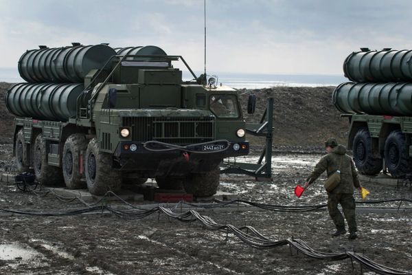 The S-400 regiment enters on duty in Crimea. File photo The S-400 regiment enters on duty in Crimea. File photo - Sputnik International