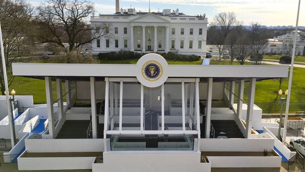 Reviewing stand on Pennsylvania Avenue in front of the White House for 2017 Presidential inauguration. Reviewing stand on Pennsylvania Avenue in front of the White House for 2017 Presidential inauguration. - Sputnik International