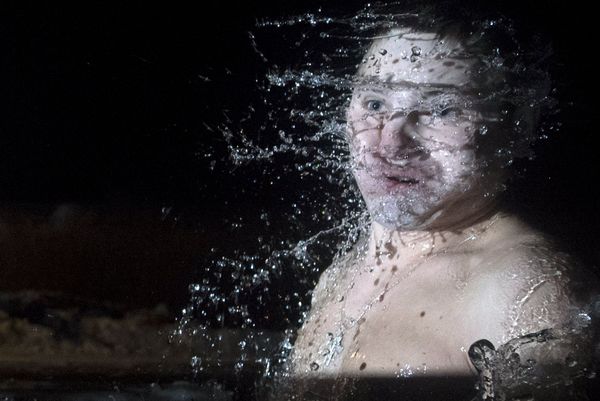 Cold Hands, Warm Hearts: Russians Brave the Cold to Celebrate Orthodox Epiphany Cold Hands, Warm Hearts: Russians Brave the Cold to Celebrate Orthodox Epiphany - Sputnik International