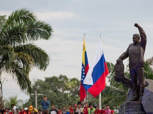 Hugo Chavez statue in Sabaneta Hugo Chavez statue in Sabaneta - Sputnik International
