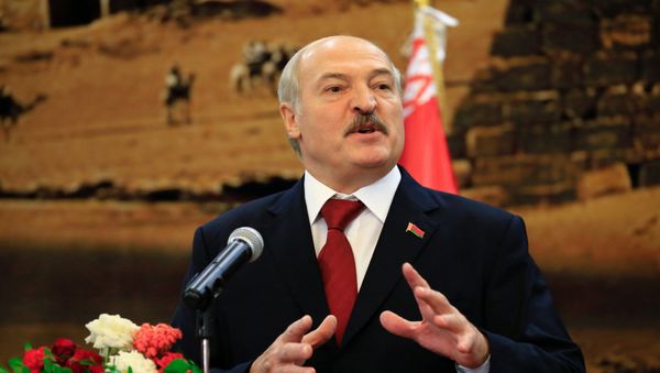 Belarussian President Alexander Lukashenko speaks during a joint news conference at the presidential palace at Khartoum, Sudan January 17, 2017 - Sputnik International
