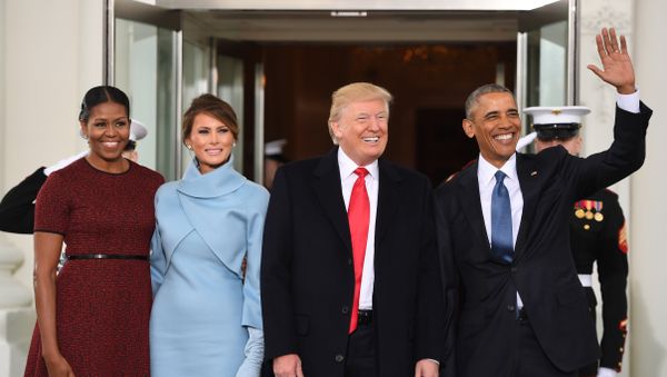 US President Barack Obama(R) and First Lady Michelle Obama(L) welcome Preisdent-elect Donald Trump(2nd-R) and his wife Melania to the White House in Washington, DC January 20, 2017 - Sputnik International