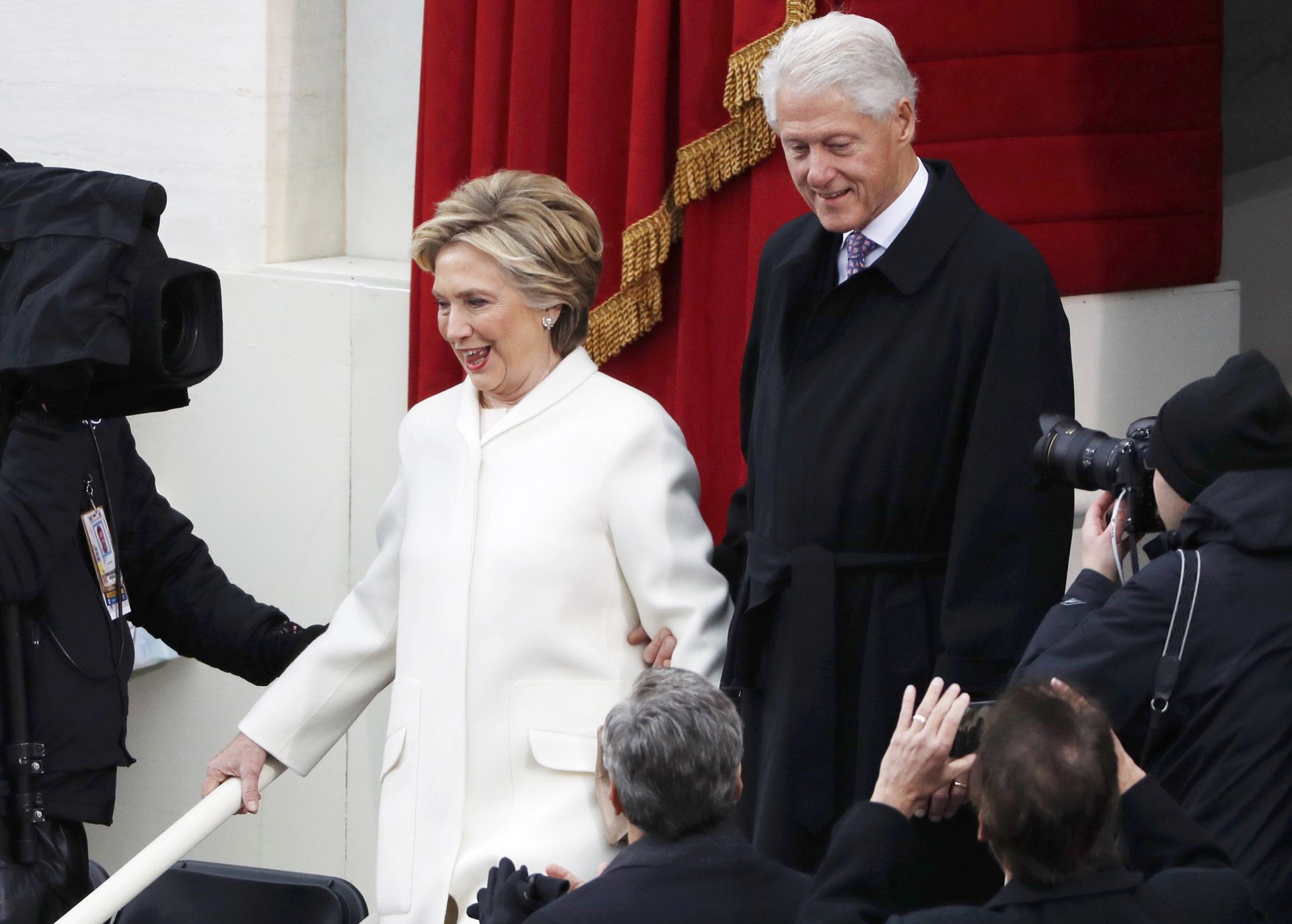 Hillary Clinton Appears Glum as Husband Bill Chats With Sting's Wife at Fancy NY Restaurant - Sputnik International, 1920, 27.05.2021