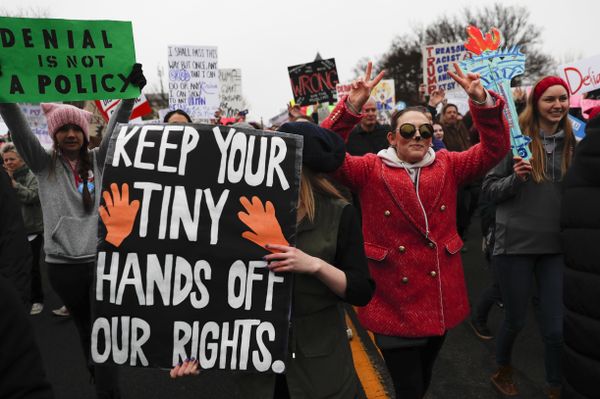 Protesters head towards the White House for the Women's March on Washington during the first full day of Donald Trump's presidency, Saturday, Jan. 21, 2017 in Washington. Protesters head towards the White House for the Women's March on Washington during the first full day of Donald Trump's presidency, Saturday, Jan. 21, 2017 in Washington. - Sputnik International
