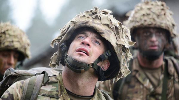 Royal British soldiers conduct the Urban Casualty Evacuation lane during the European Best Squad Competition at the 7th Army’s Joint Multinational Training Command’s, Grafenwoehr training area, Bavaria, Germany, Oct. 20, 2015. - Sputnik International