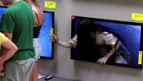 RINGS | 2017 | TV Store Prank | The Ring, Ringu, Samara - Sputnik International