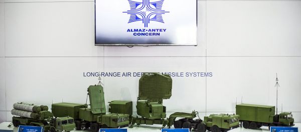 S-400 Triumph air defense system mock-up displayed by the Almaz-Antei mount at the 2015 Dubai Airshow S-400 Triumph air defense system mock-up displayed by the Almaz-Antei mount at the 2015 Dubai Airshow - Sputnik International