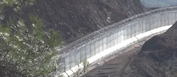 Turkey Building Wall Topped With Barbed Wire On Syrian Border - Sputnik International