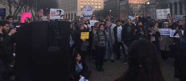 President Donald Trump’s latest batch of executive actions drew protesters and activists to the streets surrounding the White House. President Donald Trump’s latest batch of executive actions drew protesters and activists to the streets surrounding the White House. - Sputnik International