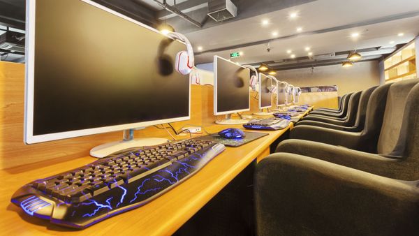Internet cafe interior. - Sputnik International