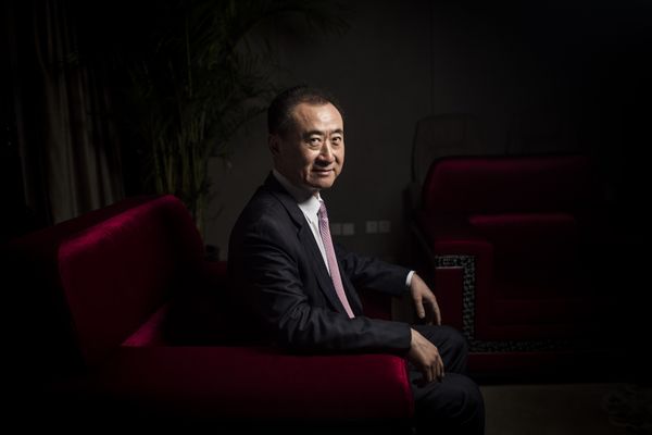 Chairman of China's Wanda Group Wang Jianlin poses at an annual business summit in Beijing on August 25, 2016 Chairman of China's Wanda Group Wang Jianlin poses at an annual business summit in Beijing on August 25, 2016 - Sputnik International