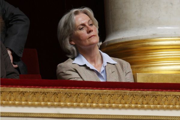 Penelope Fillon, France's Prime Minister Francois Fillon's wife, listens as her husband delivers a speech in front of the newly elected National Assembly outlining his government's priorities in Paris, France, July 3, 2007 Penelope Fillon, France's Prime Minister Francois Fillon's wife, listens as her husband delivers a speech in front of the newly elected National Assembly outlining his government's priorities in Paris, France, July 3, 2007 - Sputnik International