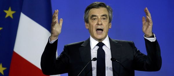 Francois Fillon former French prime minister, member of The Republicans political party and 2017 presidential candidate of the French centre-right, attends a political rally in Paris, France, January 29, 2017 - Sputnik International